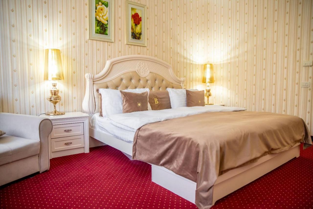 Hotel Carpathia Sinaia Exterior photo